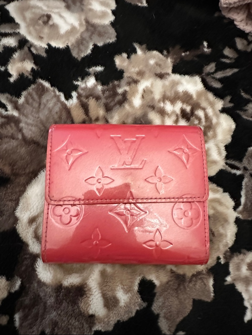 Louis Vuitton Glossy hot Pink Vernis Small Wallet